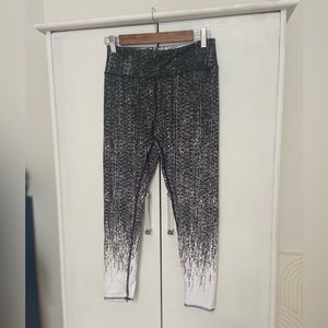 Evolution + Creation Leggings Size‎ Medium